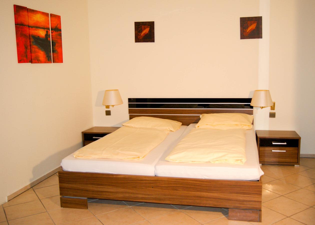 Hotel Schonunger Bucht Waigolshausen Kamer foto