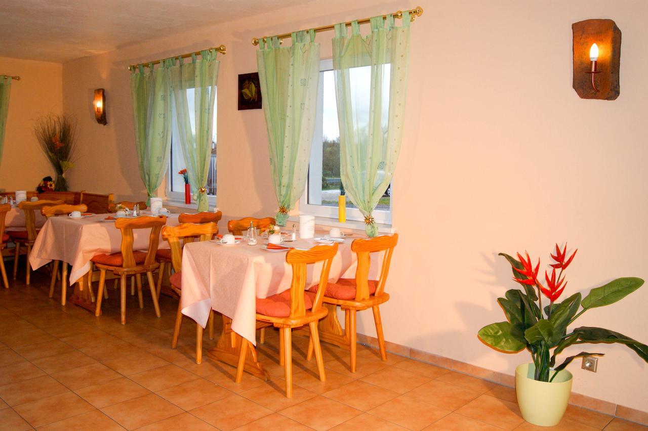 Hotel Schonunger Bucht Waigolshausen Buitenkant foto